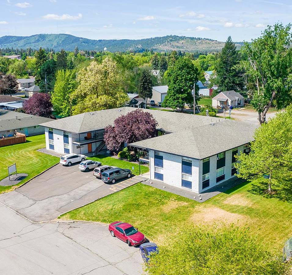Appartment complex on Whipple Rd